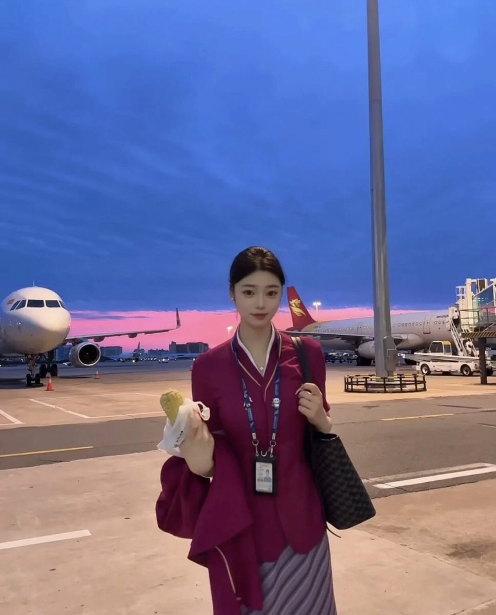 ranran665's tweet photo. 国外六点多的天空真的很好看呀
   v：miss1122580 https://t.co/Up4LIxBoQb