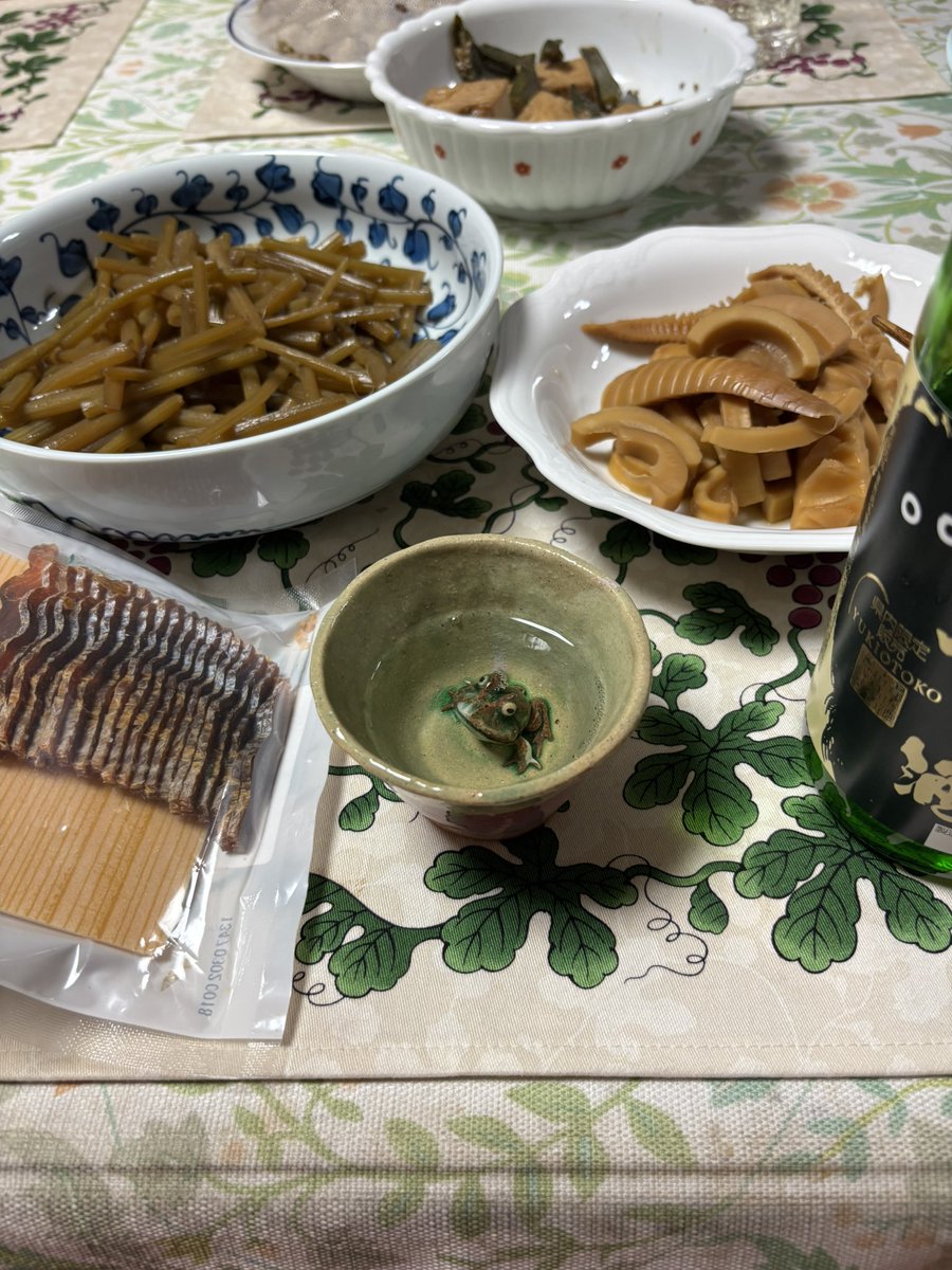 hurutone's tweet photo. 春の食材に囲まれて幸せ。 https://t.co/coDRY1G8hb
