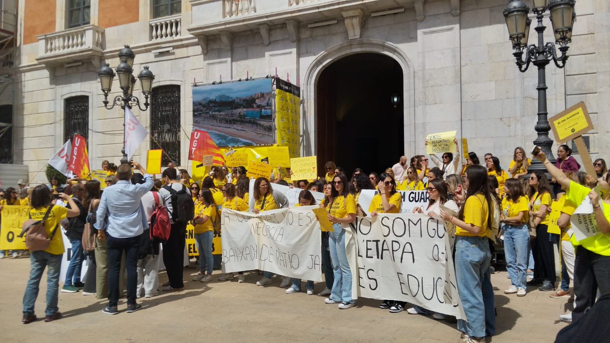 USTEC_Tarragona's tweet photo. 🔥 Dignifiquem el 0-3! 

📢 Reconeixement del 0-3 com etapa educativa:
- Model públic de gestió unificada 
- Universalitat i gratuïtat
- Equiparar ràtios a la unió europea
- Dignificar i unificar salaris

0 excuses, 3 raons: Dret, equitat i futur!

#dignifiquemel03 #SitAndTalk https://t.co/J5dShCYI14