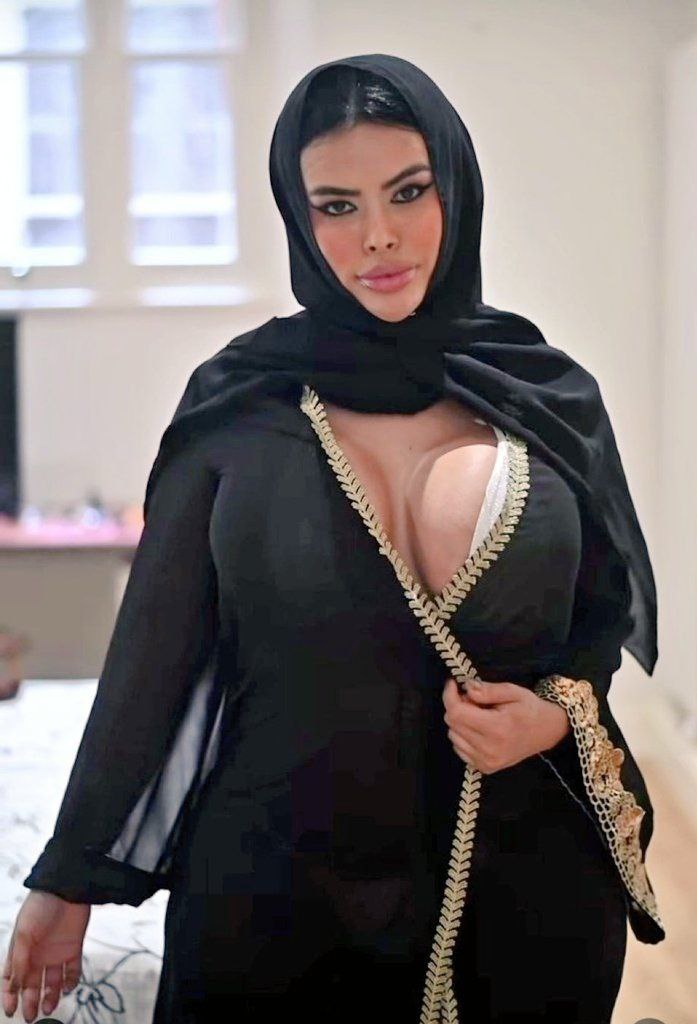 ديوث مراتى 👙♥️ tweet media