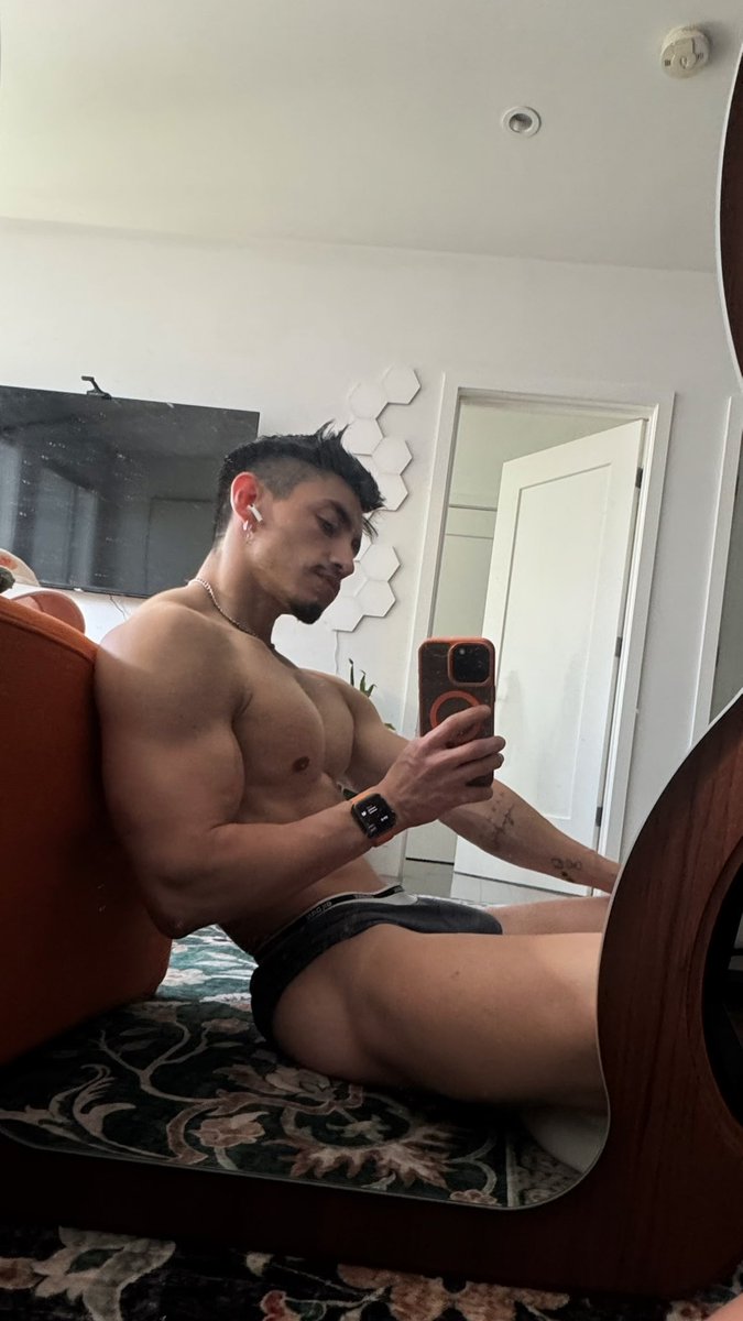 Dan tweet media