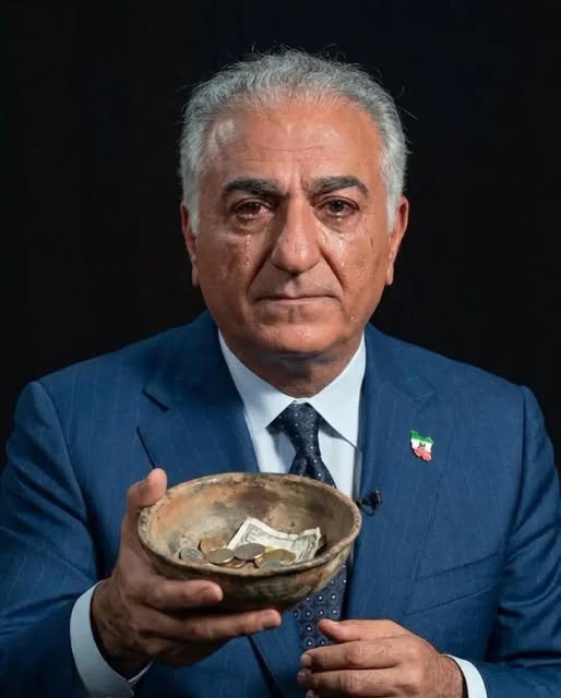 این آخرین نبرده
پول بده تا برگرده!

#رضا_پهلوی که پول خواسته بود برای کمک به مردم ایران و بعد دبه در آورد که چطوری بدیم و به کی بدیم و بالا کشید
حالا میگه پول بدین برای حفاظت از حمله در برابر سس کچاب!د!