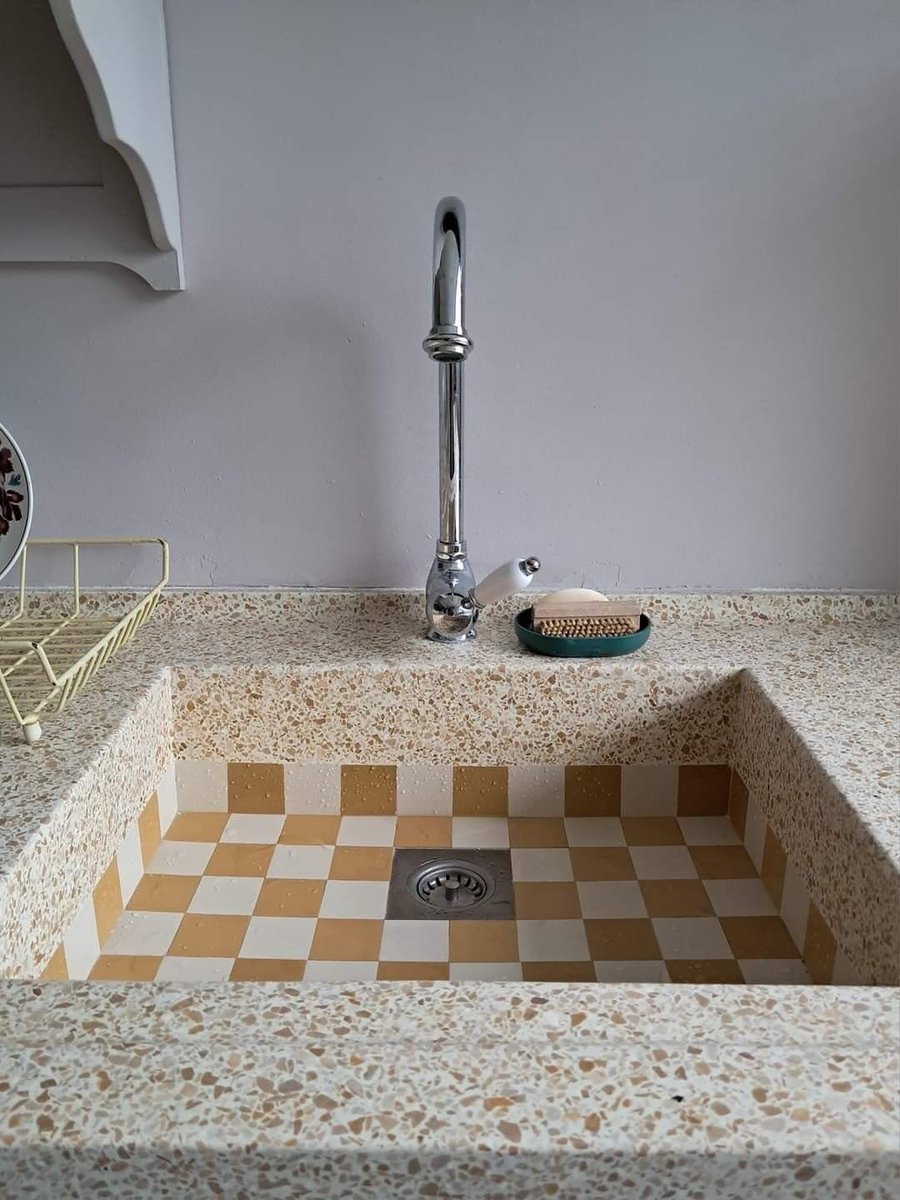 Dee_Floki's tweet photo. Kitchen Tiles https://t.co/ayicjxXkqI