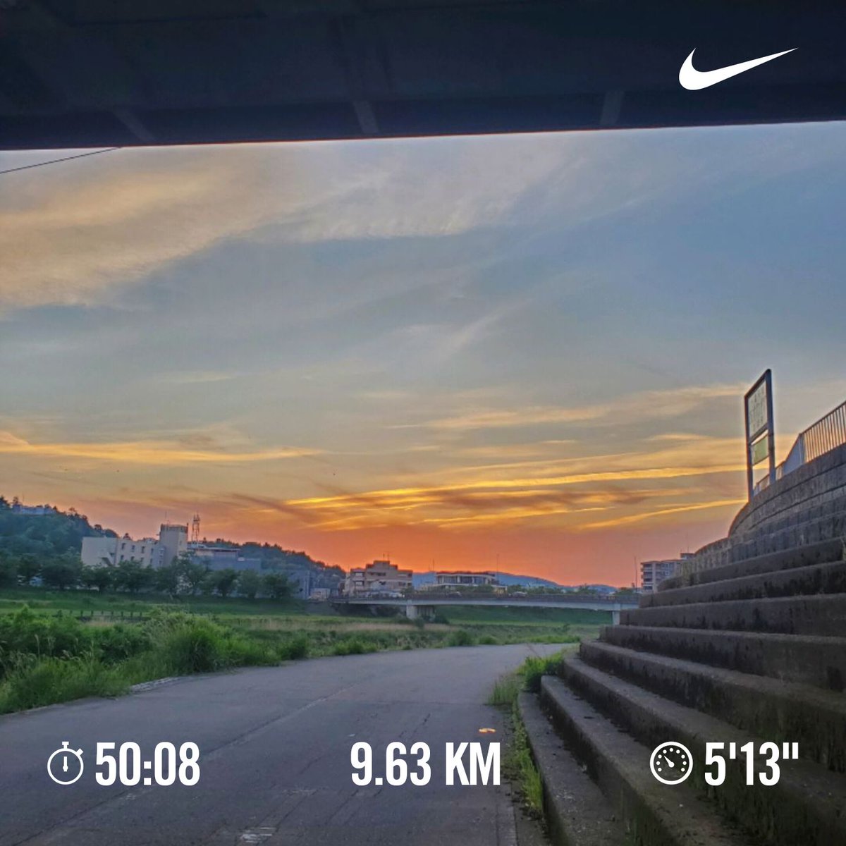 kojiro1278's tweet photo. いつもとちがうコース走りました(^-^)/
夕方の河川敷めっちゃキレイでした😊
お散歩してる人ともすれ違っていい気分転換になりました。
そして本番まであと3日！
#ハーフ100分目標 https://t.co/2yeF5Bck7N