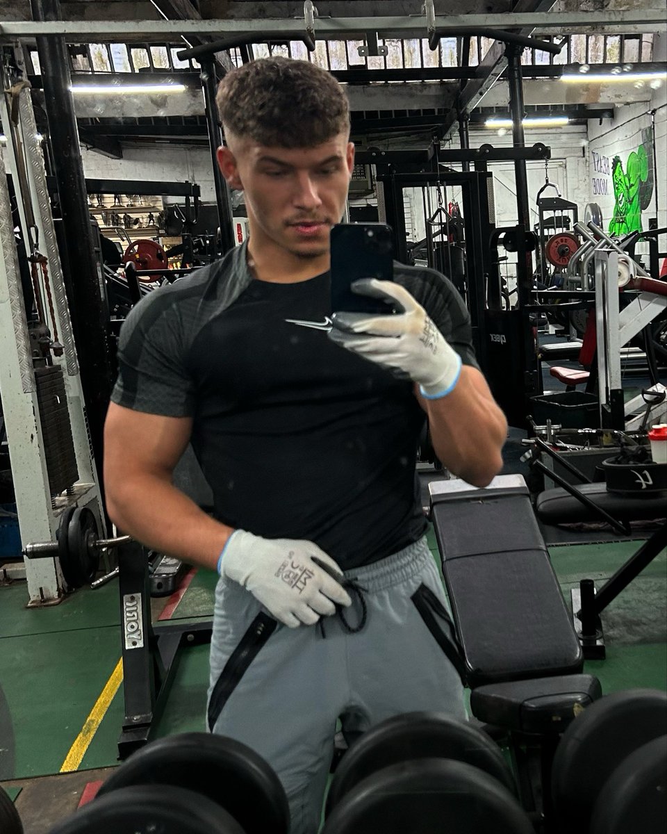 jake j tweet media