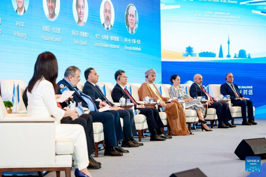 AmbCina's tweet photo. Passato e Futuro si incontrano sulla #ViadellaSeta! 🤖
Sapevate che l'antica città di #Xian, punto di partenza della storica Via della Seta, è oggi un laboratorio a cielo aperto dove l'intelligenza artificiale protegge l'archeologia?
Si è da poco concluso il "Global Mayors Dialogue", un incontro che ha riunito sindaci da tutto il mondo (dalla Nuova Zelanda all'Oman, dalla Giordania all'Egitto) per discutere di come la #tecnologia possa rigenerare le nostre città.
Ecco i punti chiave dell'evento:
✅ Archeologia Digitale: Grazie a scanner e #AI, oggi è possibile ammirare i colori originali e i dettagli dei Guerrieri di Terracotta, preservandoli meglio per le generazioni future.
✅ Green Innovation: Dalle fabbriche di auto elettriche super automatizzate alle energie rinnovabili, il dialogo punta a città sempre più sostenibili.
✅ Cooperazione Globale: Firmato un documento di consenso per rafforzare gli scambi culturali e tecnologici tra Oriente e Occidente.
Il messaggio è chiaro: non c’è futuro senza la memoria del passato, e non c’è progresso senza cooperazione internazionale. 🌍🤝
👉 Leggi l'articolo completo qui: https://t.co/zQGir6kakL