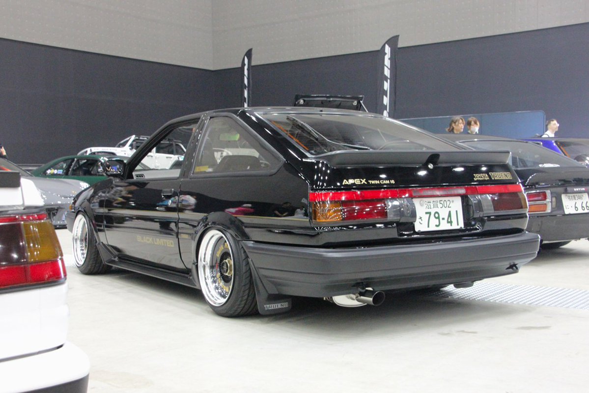 Japanese car spotter tweet media