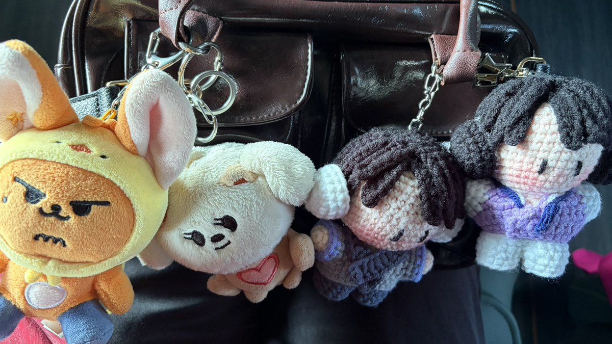 fikarlcaks's tweet photo. #SummerscapeYJ jemput yeonjun dkt airport with
“No. Labels Part One remix 7TH YEAR: A Moment of Stillness in the Thorns” kinda outfit https://t.co/IpUXw2Se3g