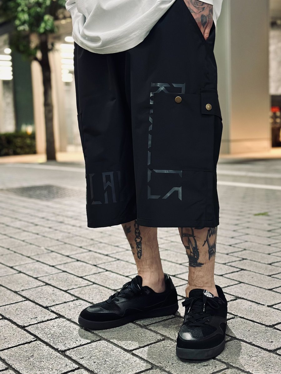 LEFLAH_TOKYO's tweet photo. 【New Release Info】

5/8(金)から
2026新作アイテムを
LEFLAH各店にて販売します

◾️RIPSTOP NYLON SHORTS

col：BLK, KAH
size：M, L, XL, XXL

⬇️詳細はこちらから⬇️
【https://t.co/lovDZ2yYCM】

#LEFLAH
#レフラー https://t.co/uxQDAaOdFr