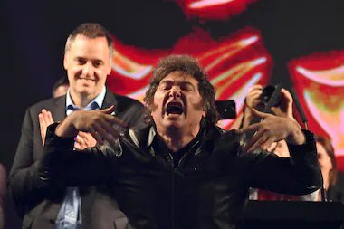 “El contratista es un topo kirchnerista con prontuario”
(<a href="/JMilei/">Javier Milei</a> dixit) 🙄

El caso del contratista es muy llamativo…auto definido como ANTI PERONISTA en su perfil, tiene publicaciones desde hace una década como anti K, y ferviente ultra mileista desde las campañas libertaria de