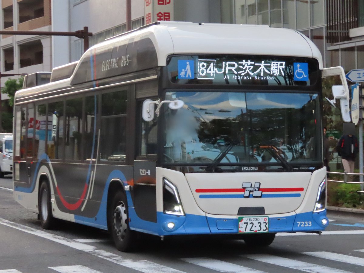 すずはち 5/7 阪急バス 茨木(営)7233 いすゞZAC-LV828L1 [84]JR茨木駅行→[77