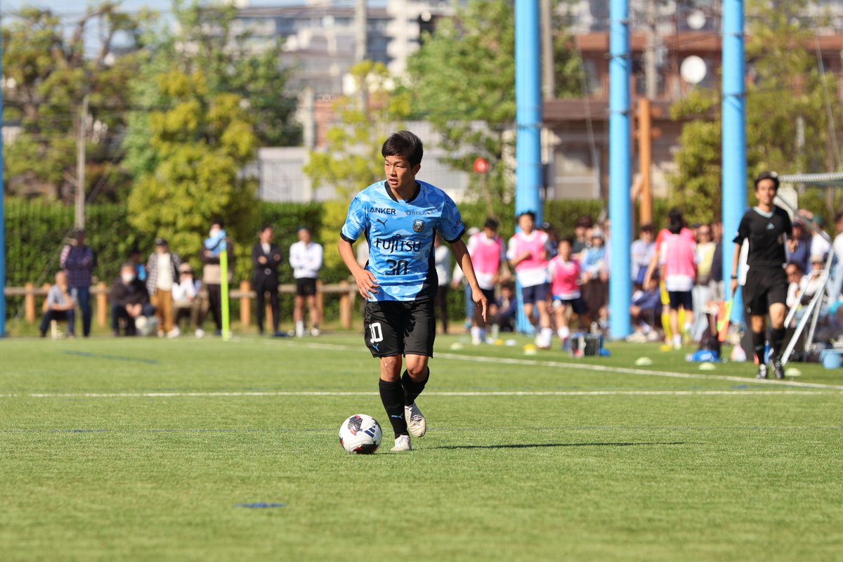 frontale_kids's tweet image. 【U-18】高円宮杯JFAU-18サッカープレミアリーグ2026 EAST

🐬☆☆☆☆☆ 
第7節 vs 柏レイソルU-18
「5/9（土）13:00キックオフ」
@ ゼロワットパワーフィールド柏
 ☆☆☆☆☆🐬

試合情報→frontale.co.jp/info/2026/0504…

応援よろしくお願いいたします!!    

（アカデミー） #frontale #高円宮U18