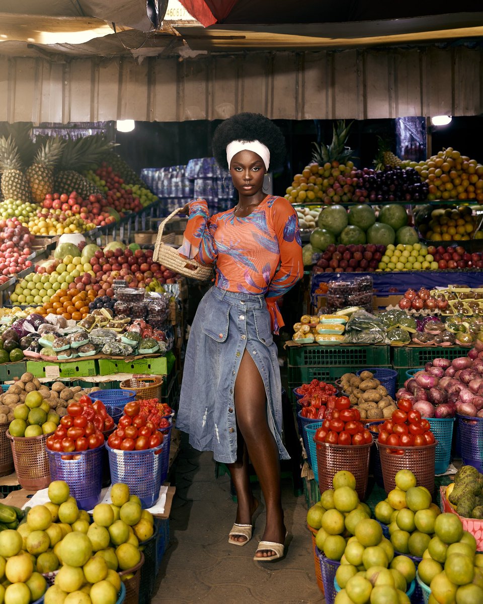 Deegrapher's tweet photo. Fruit Market 🍎🍓

Shot and directed by Me. https://t.co/hWiKgmKvCI