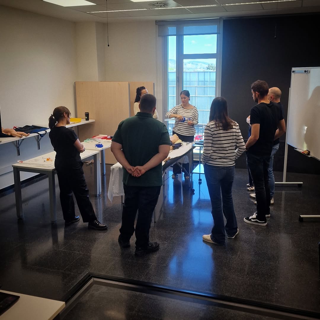 cistecat's tweet photo. 🫀👶 La reparació marca la diferència.

Al CISTE apostem per la formació avançada amb el curs de Suport Vital Avançat Pediàtric (SVAP), orientat a professionals que volen reforçar les seves competències en l’atenció al pacient pediàtric crític.

#CISTE #URV https://t.co/waHUcBfJbW