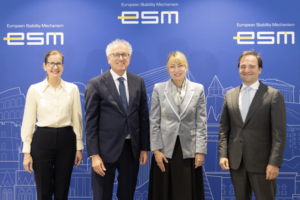 ESM_Press's tweet photo. Today ESM MD @pierregramegna welcomed Ambassador of the Republic of Bulgaria, Natalia Uzunova, to the ESM, alongside ESM COO Yana Djoneva and ESM CFO, @kaanev. Discussions focused on recent developments in Bulgaria. 
#ESMeuro
📷: @peterlindmark https://t.co/byj74p6iwf