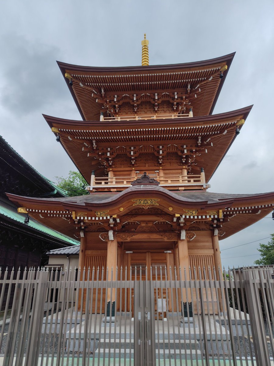 池上本門寺にて撮った写真です。 境内は広大で色々な見どころがあります。私自身、色々と見れていない場所もあると思います。 ①題目宝塔 ②経蔵 ③ ...