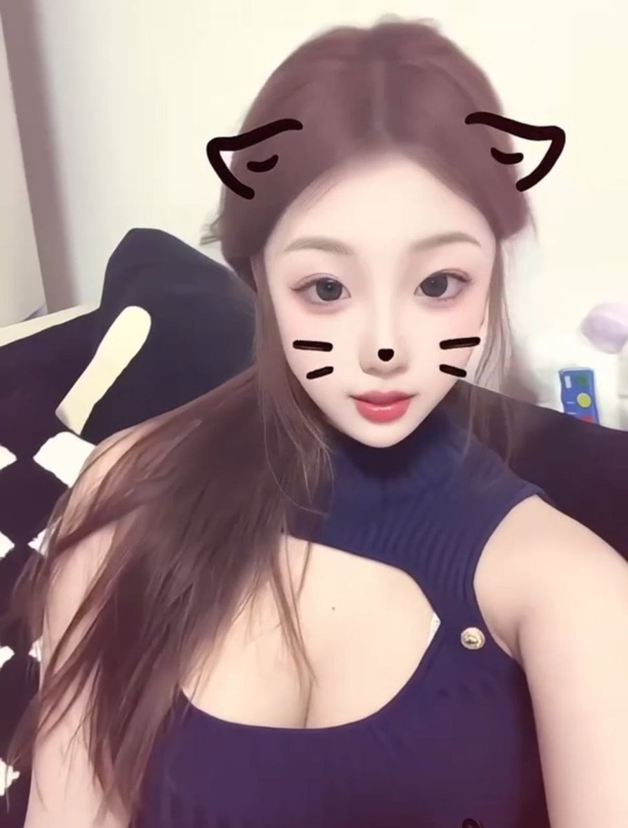 Onory，免费看片吃瓜天花板。
同城约炮、吃瓜、乱伦、日韩、欧美、剧情、热门、冷门，你想看的基本全都有。
完整内容和观影入口我放主页第一条了，直接点进去就能看。
点击下方开启你的探险之旅：
https://t.co/KqNIwUfTcT https://t.co/utGcjJK2pO