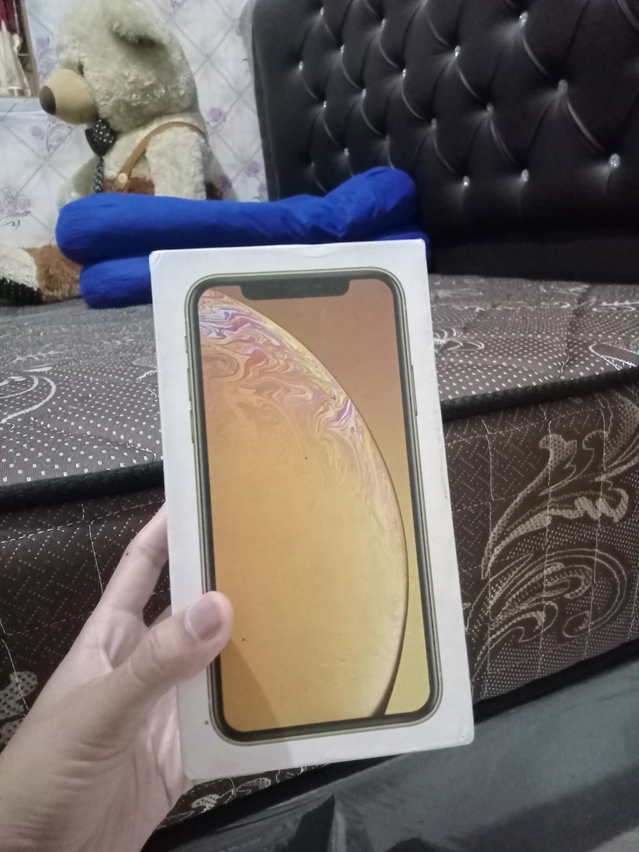 cociolz's tweet photo. want to sell
Iphone 11 inter( ex pstore )
64gb, bh 100%
kelengkapan : dus, hp&amp; charger
lokasi : tangerang selatan
price:2,9jt
minus : ic kamera depan, selebihnya normal bisa diliat di pict
wa :085717656697

#wts #iphone11 #jual https://t.co/NBnSxrJgMz