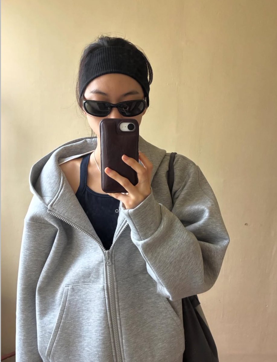 hourly doyeon tweet media