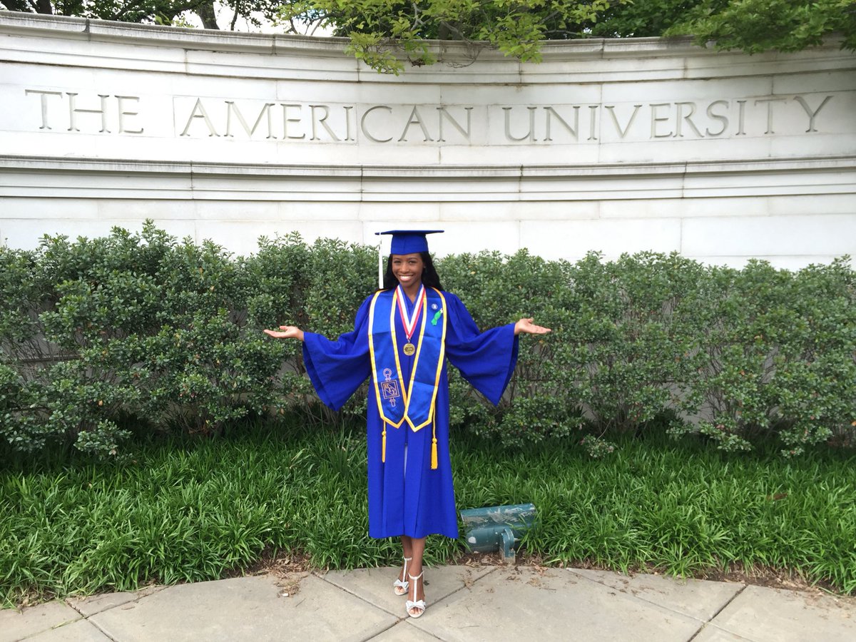 DesRoyall's tweet photo. This was me just 10 years ago on May 7, 2016—the day I graduated from college. Woo hoo! https://t.co/TIKS0m6Hue
