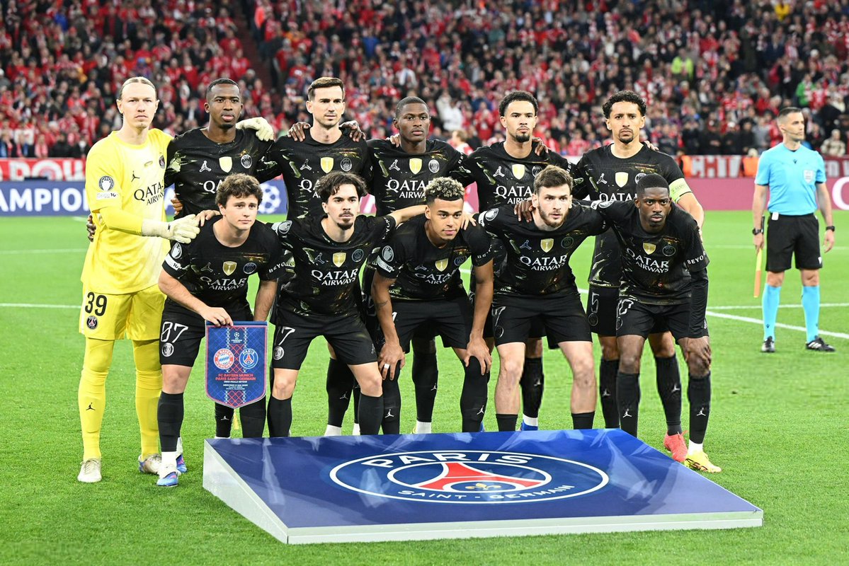 🚨 Mohamed Henni en mars dernier : « Si le PSG enchaîne une deuxième LDC, WOULA JE ME FAIS TATOUER LE LOGO DU PSG SUR LES PECTORAUX. » 💉

Va falloir assumer <a href="/henni_mo/">HENNI MOHAMED OFFICIEL</a> 🤣🤣
