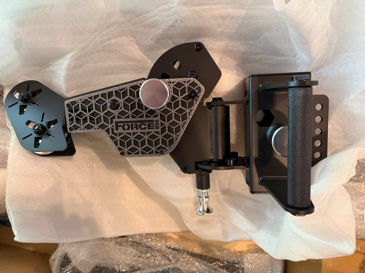 jasonvanpatten's tweet photo. Hey @TheTacticalBrit: the half ton crate with the gym (minus the weight plates, they're a separate crate!) Second pic is one of the articulating arms that weighs 15-20lbs or so. https://t.co/qImwQ0XXLS