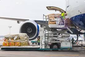RANDlogistics's tweet photo. Airfreight rates based on 200Kg USA £357,India £275,Hong Kong £404 Thailand £520 #exports #pallets #fuelcrisis including fuel and clearance. https://t.co/KoqHyKDUGg