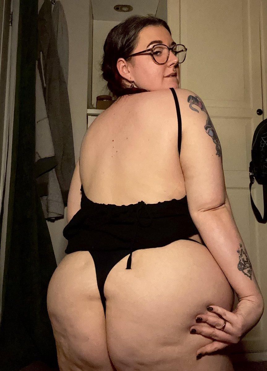 Ms_Lunar_lust's tweet photo. Missing me yet, or are you still pretending you’re not?
Bet you’ve already looked more than once… and that’s okay, I don’t blame you 😌
#camgirl #camgirls #nsfw #contentcreator #altgirl #spicycontent https://t.co/3pRTN9nOmg