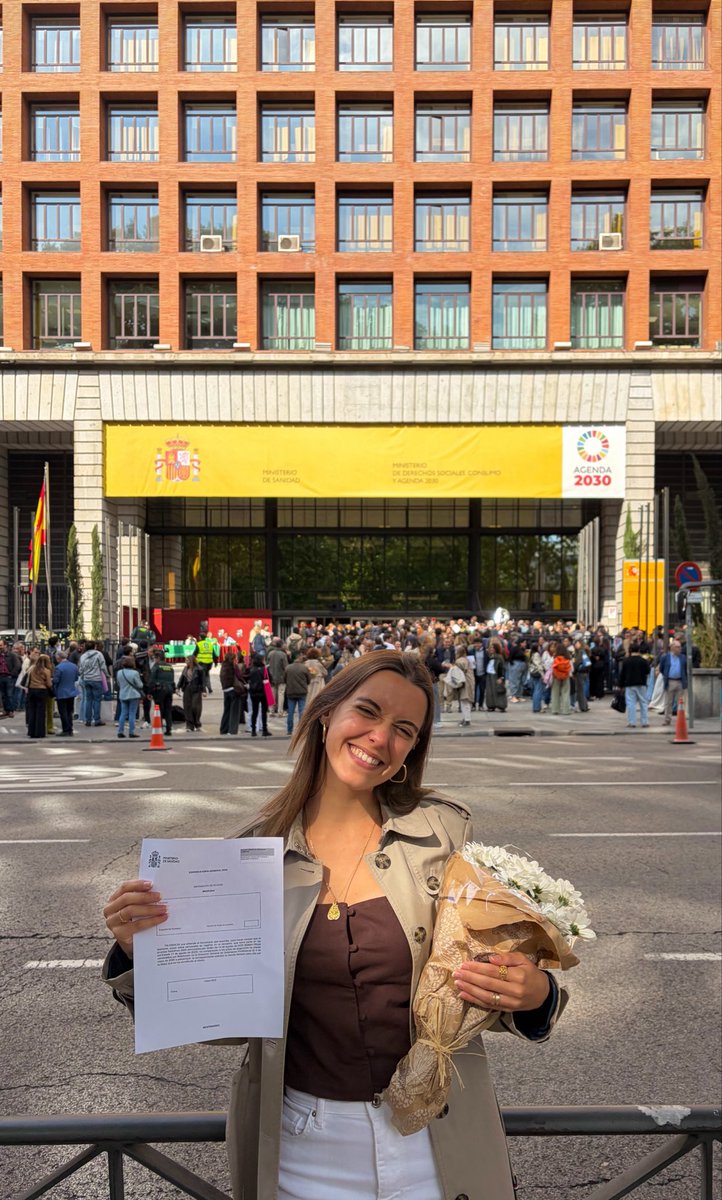 oficialmente R1 de Pediatría en Málaga!!!!!
la plaza de mi vida🌸🧸