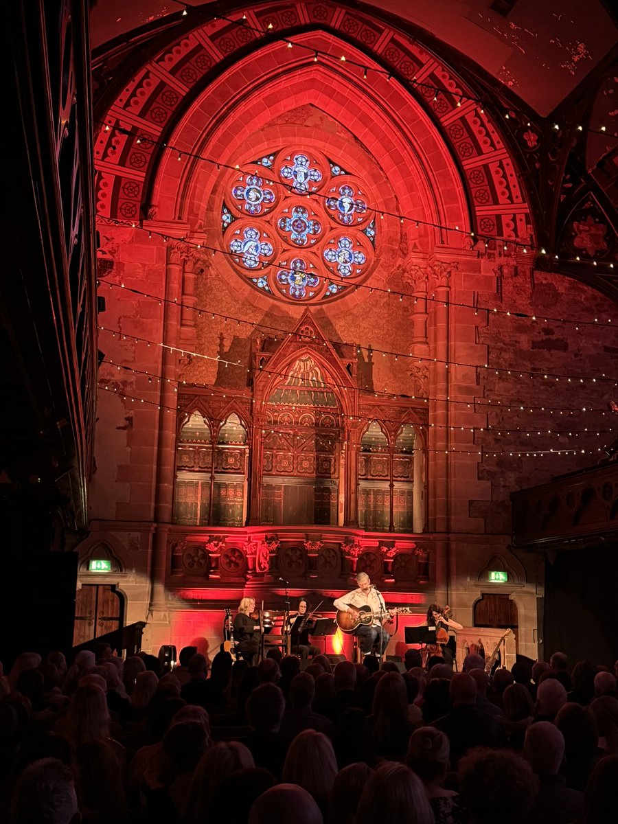 Overourwall's tweet image. 🫡 Gave our ears ( and eyes) a treat at Cottiers Glasgow attending night 1 of the @jamthrawn residency. 
🎤 James G never sounded/played better 
🎻 🎸 Complimented beautifully by The Hallelujah String Quartet &amp;amp; Rob McLaughlin
⛪️ In the perfect venue too 

Loved it 😊 

#gigs