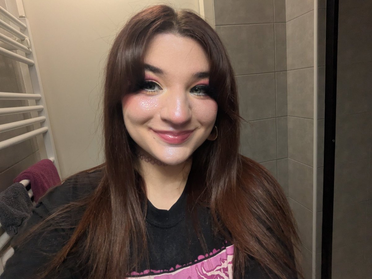 Lola from Encounters tweet media