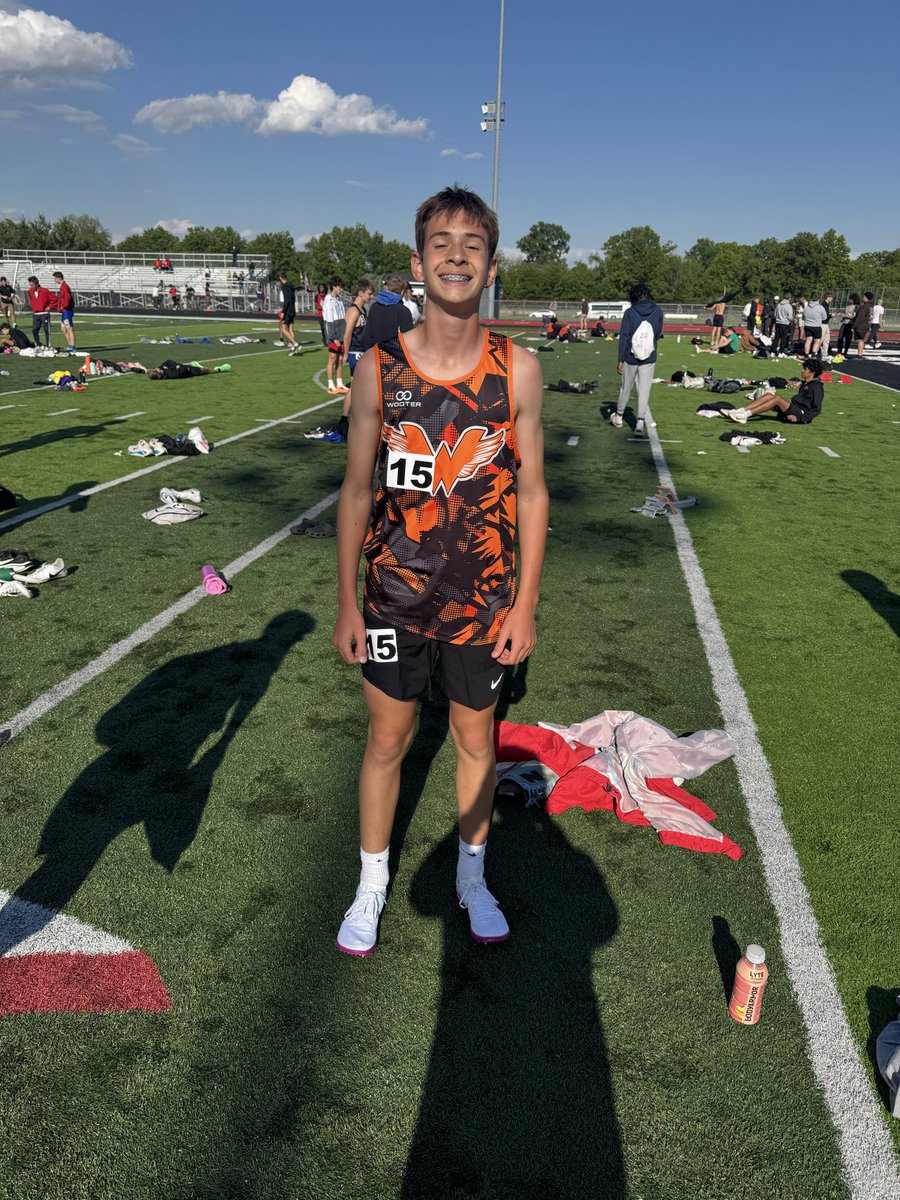 FlickJacob's tweet photo. @WaterlooILCC Freshman Cannon Hensiek had a huge day at the Knight Invite as well! Cannon broke 5:00 in the 1600 for the first time by running 4:53.64!
@republictimes https://t.co/FmTNDuTFt0