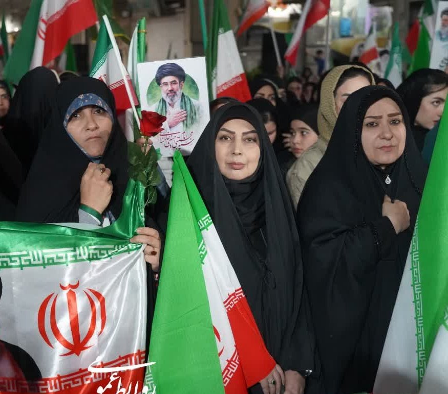 یاسی رزاقیان|| اکانت جدید || tweet media