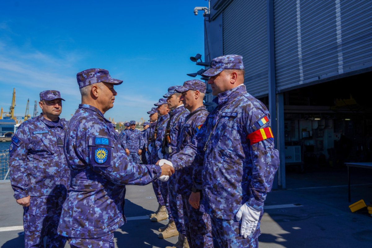 MApNRomania's tweet photo. Fregata „Regina Maria”🇷🇴 a plecat joi, 7 mai, din portul militar Constanța, pentru a participa la Operația  EUNAVFOR MED IRINI, desfășurată în Marea Mediterană, sub egida Uniunii Europene🇪🇺.
Este a cincea contribuție a 🇷🇴 la această operație.
https://t.co/IMh2Na6W1y https://t.co/FhfNq42FuG