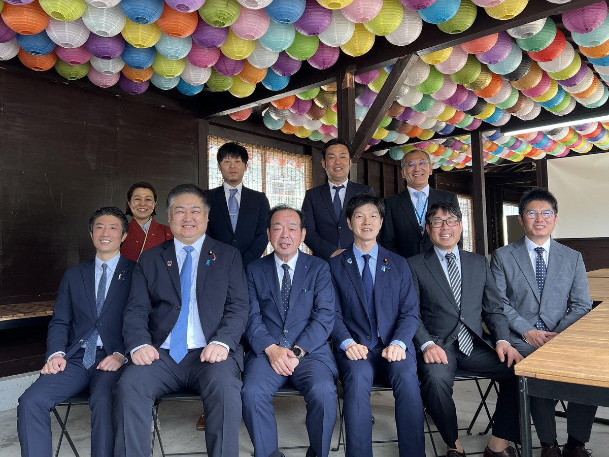 norikazu_0130's tweet photo. 「海業」を知ってますか？

漁業の周辺体験を価値に変え浜の活性化を目指す取組。

対馬では、磯焼けの原因となる食害魚イスズミを用いたメンチカツ、海に関する体験の提供等で漁村で稼ぐ取組が進行中。

又、中東情勢の漁への影響やTACについて漁協組合長と意見交換。政策に反映していきます。 https://t.co/CRhjPh7Ycz