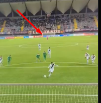 botelho19007481's tweet photo. @zonavasco Meu medo estava aqui... Com a força que ele chutou se bate na trave ela atravessa o campo e era gol dos caras kkkkk. Quem manda jogar sem goleiro https://t.co/5iHrLAwaBx