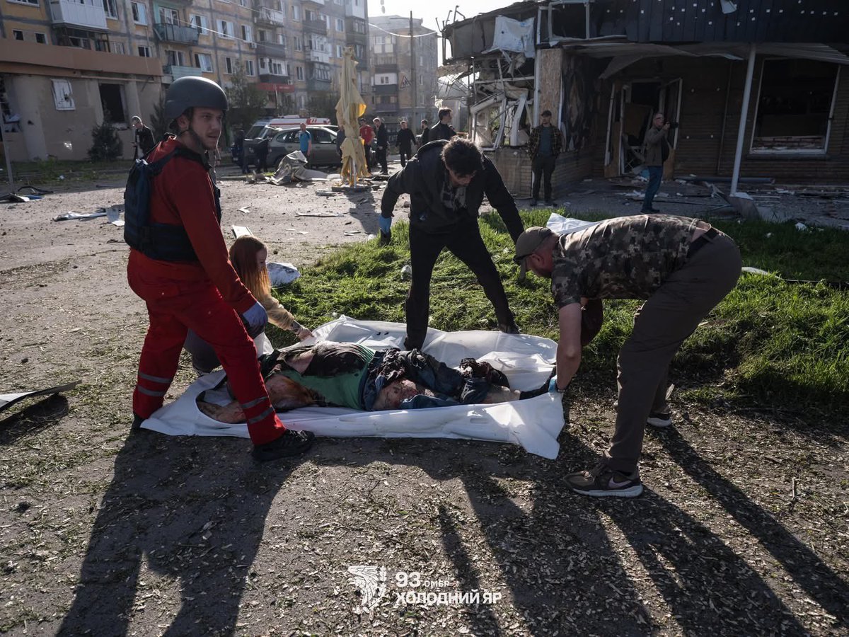 miha2102's tweet photo. This is genocide against the Ukrainian people.
May those who died today haunt everyone involved in these murders—from those who manufactured the bombs to those who dropped them.
It is not some abstract “elite” who are killing people. It is russian citizens who are killing people. https://t.co/c5IAsOQrn4