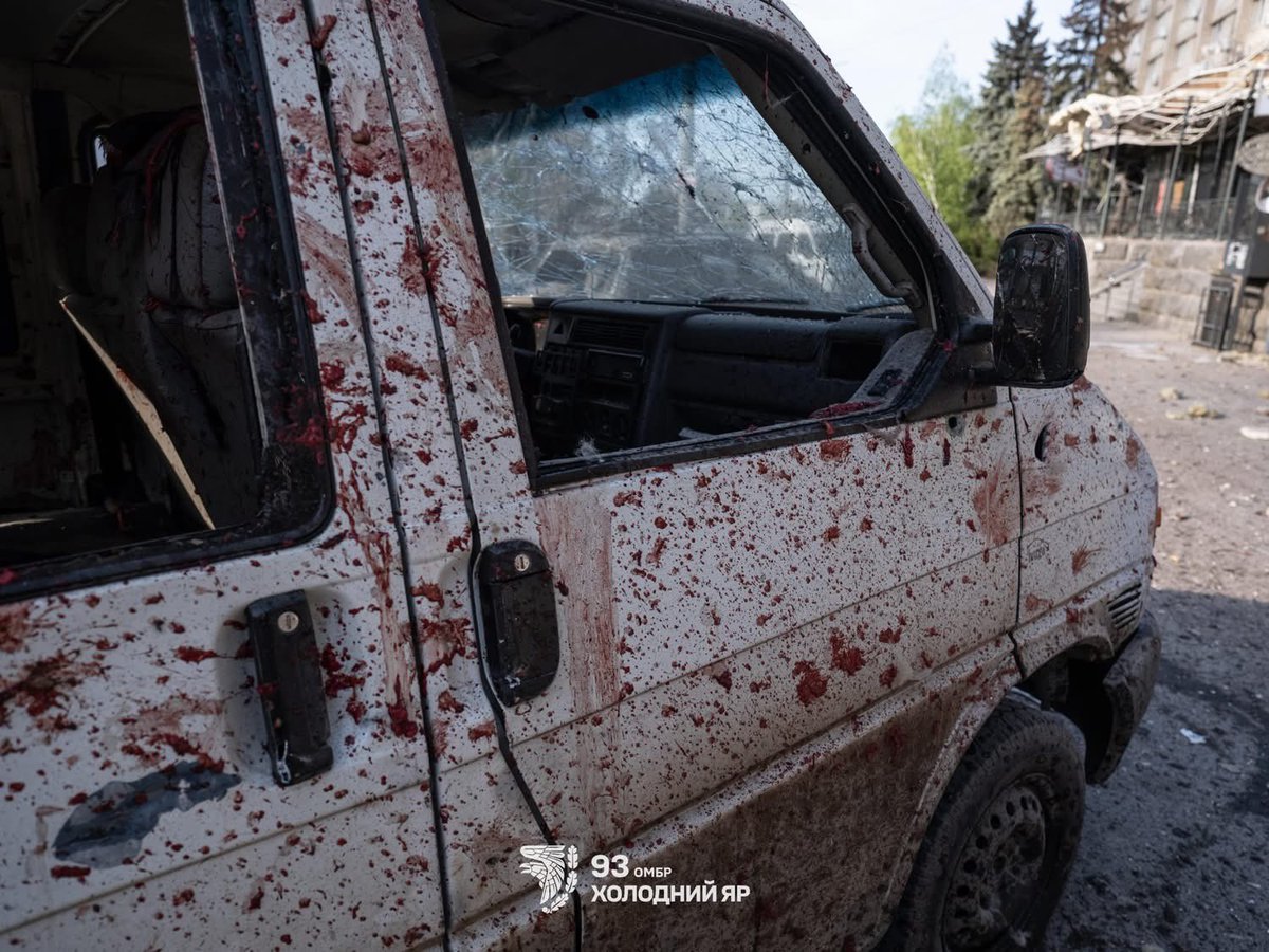 miha2102's tweet photo. This is genocide against the Ukrainian people.
May those who died today haunt everyone involved in these murders—from those who manufactured the bombs to those who dropped them.
It is not some abstract “elite” who are killing people. It is russian citizens who are killing people. https://t.co/c5IAsOQrn4