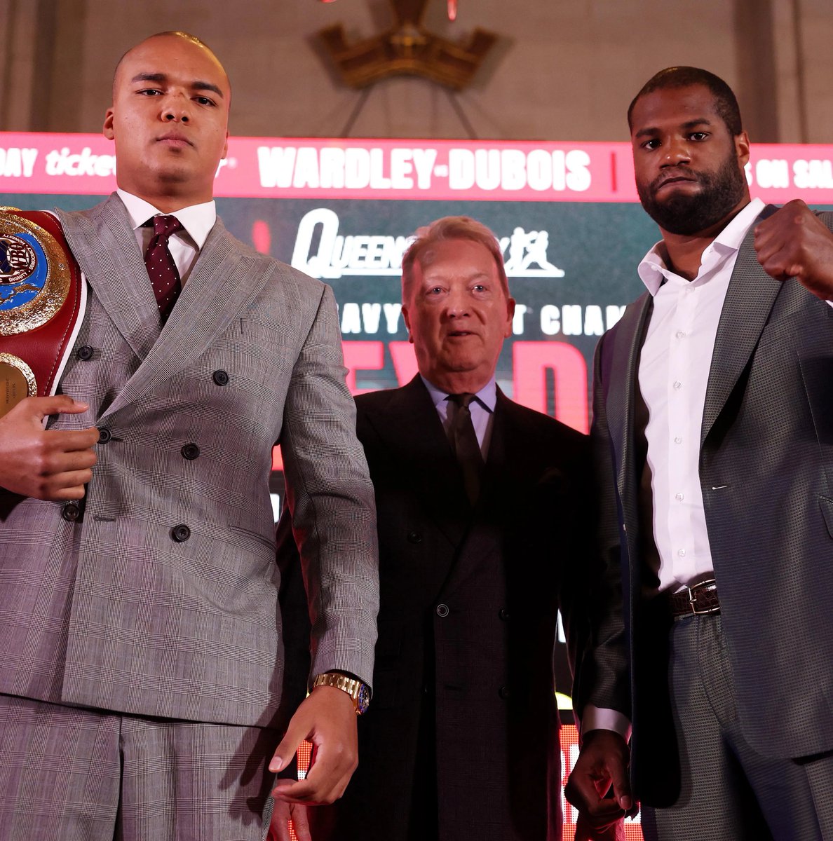 DuelbitsPredict's tweet photo. Wardley called Dubois a "bin man" this week. 

> Wardley - unbeaten WBO champion
> Dubois - knocked out Anthony Joshua last year

Civil or chaos? Predict the final presser on Duelbits.

#WardleyDubois | #Boxing