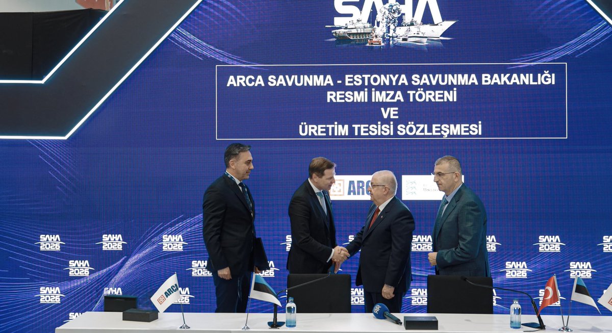 arcasavunma's tweet photo. Estonya'da hayata geçireceğimiz uzun menzilli topçu mühimmatı da dahil olmak üzere, geniş çaplı mühimmat üretim tesisimizin imza töreni bugün SAHA EXPO çatısı altında gerçekleşti!
Milli Savunma Bakanımız Sn. Yaşar Güler, Estonya Savunma Bakanı Sn. Hanno Pevkur ve SAHA İstanbul Yönetim Kurulu Başkanı Sn. Haluk Bayraktar’ın ve Yönetim Kurulu Üyemiz Sn. Özgür Rodoplu’nun katılımıyla gerçekleşen törende; Estonya Savunma Bakanı Sn. Hanno Pevkur ve Yönetim Kurulu Başkanımız Sn. İsmail Terlemez tarafından karşılıklı imzalar atıldı.
Küresel üretim ağımızı genişleterek sektördeki güçlü yürüyüşümüzü hız kesmeden sürdürüyoruz.
