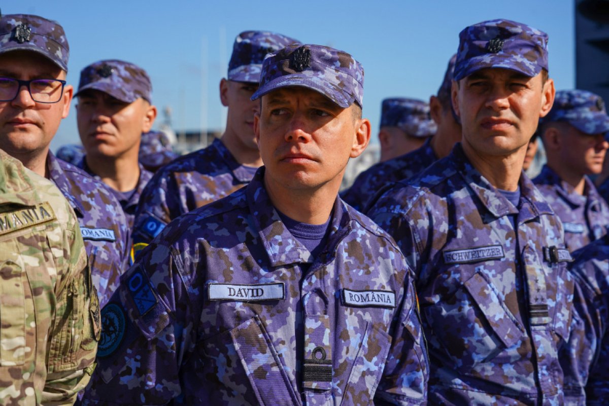 MApNRomania's tweet photo. Fregata „Regina Maria”🇷🇴 a plecat joi, 7 mai, din portul militar Constanța, pentru a participa la Operația  EUNAVFOR MED IRINI, desfășurată în Marea Mediterană, sub egida Uniunii Europene🇪🇺.
Este a cincea contribuție a 🇷🇴 la această operație.
https://t.co/IMh2Na6W1y https://t.co/FhfNq42FuG