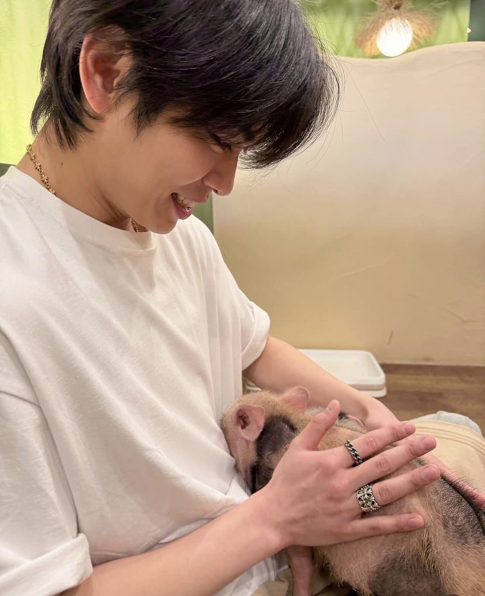 な♡ tweet media