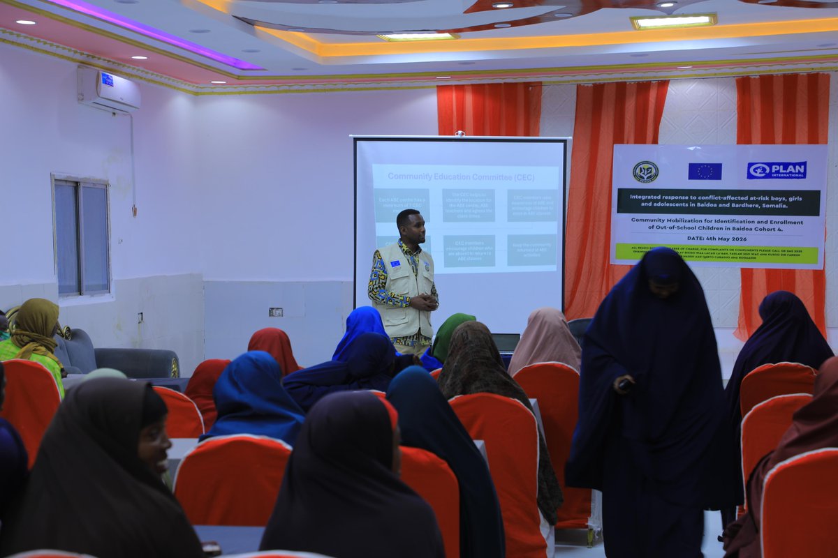 reado_org's tweet photo. We conducted a community mobilization meeting in Baidoa focusing on the enrollment of newly displaced learners into the Accelerated Basic Education (ABE) program under the @eu_echo funded Education in Emergencies (EiE) project, implemented in partnership with @PlanGlobal . https://t.co/nQDGyhJwOz