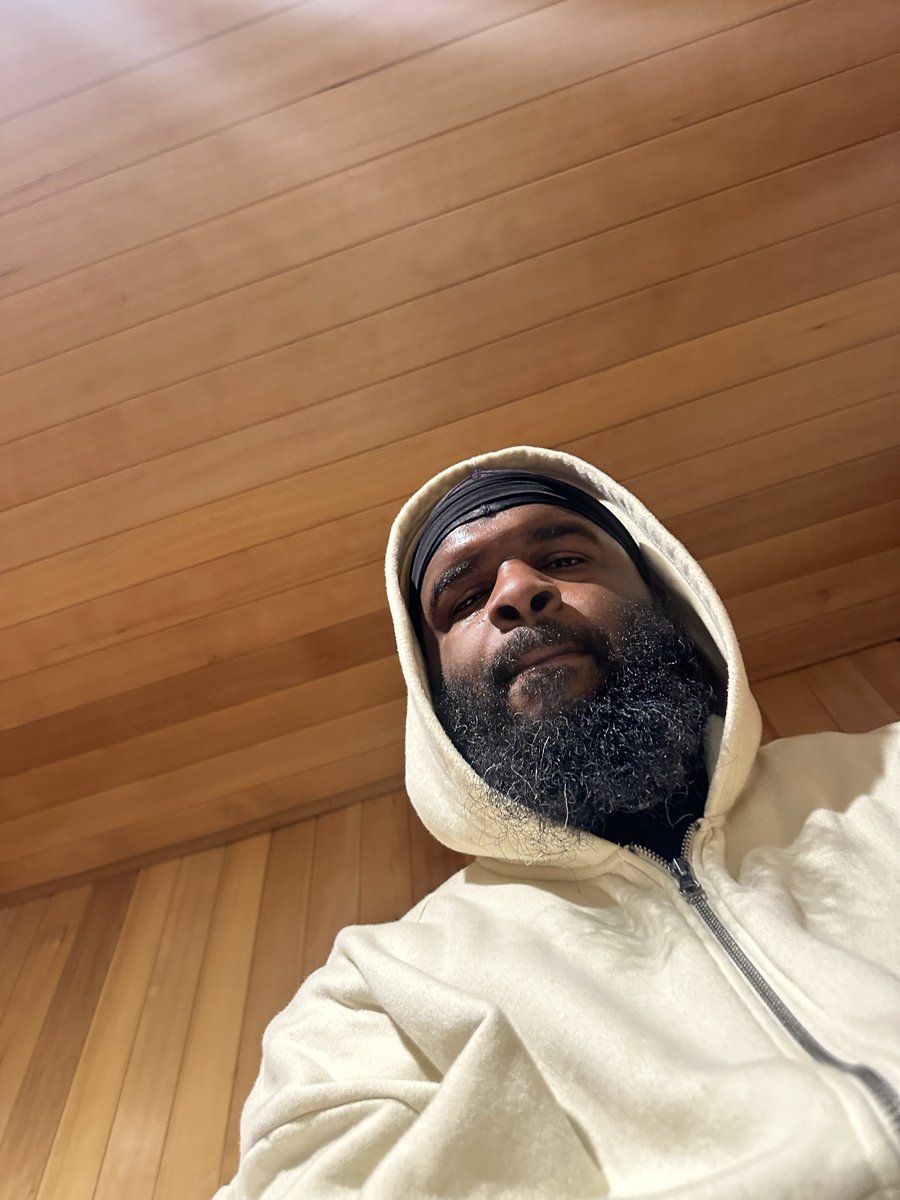 1KingTe's tweet photo. Early Morning Deposit After Workout…
In The Sunna https://t.co/f4I6t4Xodw
