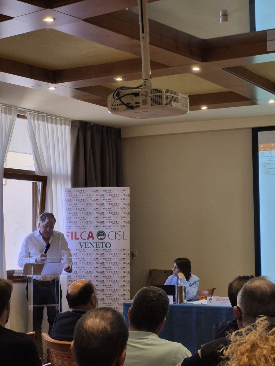 Filcacislpdro's tweet photo. Oggi al CG Filca Cisl Veneto affrontando il tema "geopoliticadelle materie prime" con gli interventi della #FondazioneCorrazin e dell'economista @sabella_oikos, e del SG Paglini della @UsrVeneto con la chiusura della giornata del SG De Luca @ottavio05 
@FilcaCisl 
@FilcaVeneto https://t.co/xyqL4XBQ63