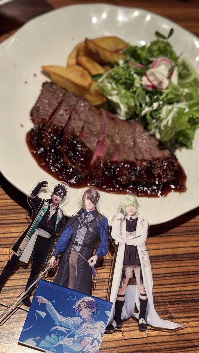 舞台「終遠のヴィルシュ -ErroR:salvation- Case. Yves」🥀
さえちゃん招待ありがとうございました💙

けんたんのイヴめちゃめちゃ良かった‼️‼️‼️
カーテンコールでステージ上の真ん中に立つけんたんの姿に、何だか思わずグッときてしまった👏🏻🥹✨
改めて誘ってくれたさえちゃんに感謝🙌🏻