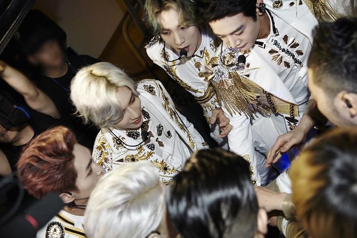 mayonaknoame's tweet photo. lemme introduce you to shinee … https://t.co/4bF50DFwHS