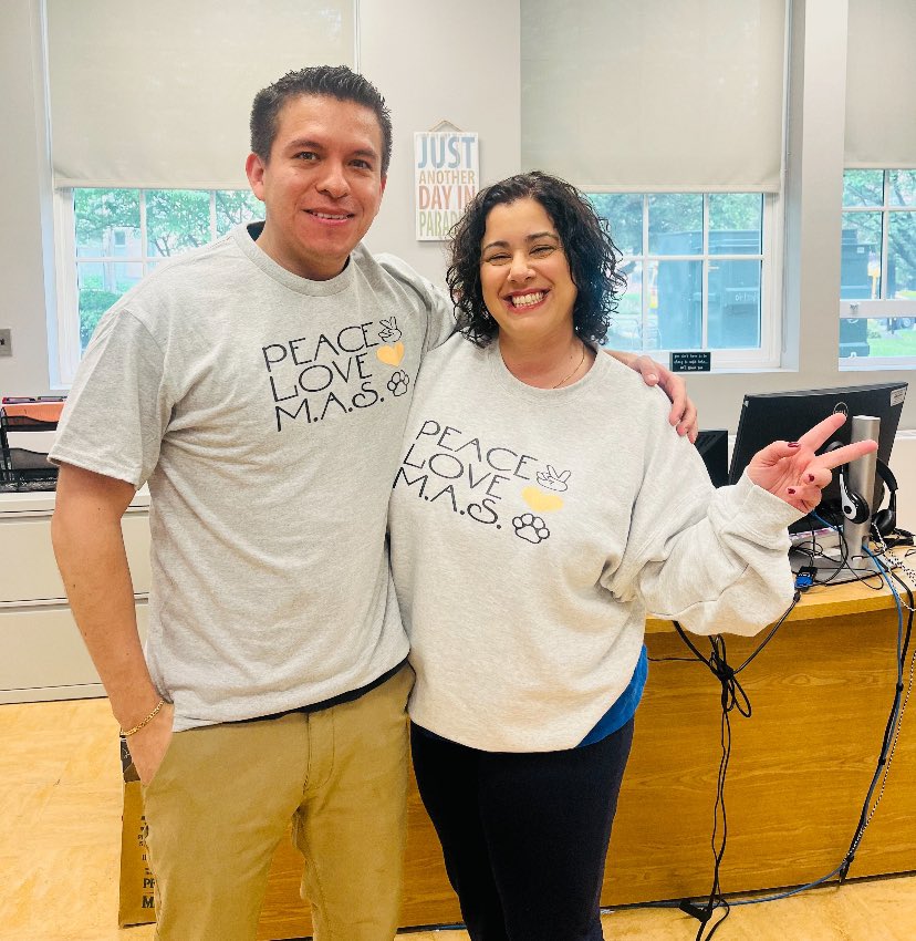 RobJanowitz_AP's tweet photo. MAS staff is styling in our new gear! We are all showing our school pride with our new SWAG!! #MASnation #Swag #Pride

Thanks to our PTA community for such a thoughtful gesture 🧡🧡🧡🧡🧡🧡🧡🧡🧡🧡🧡
@MAS_WP  @MAS_PTA @DrJosephRicca @WPCSD_ASI @wplainsschools https://t.co/WFY9ZI378P