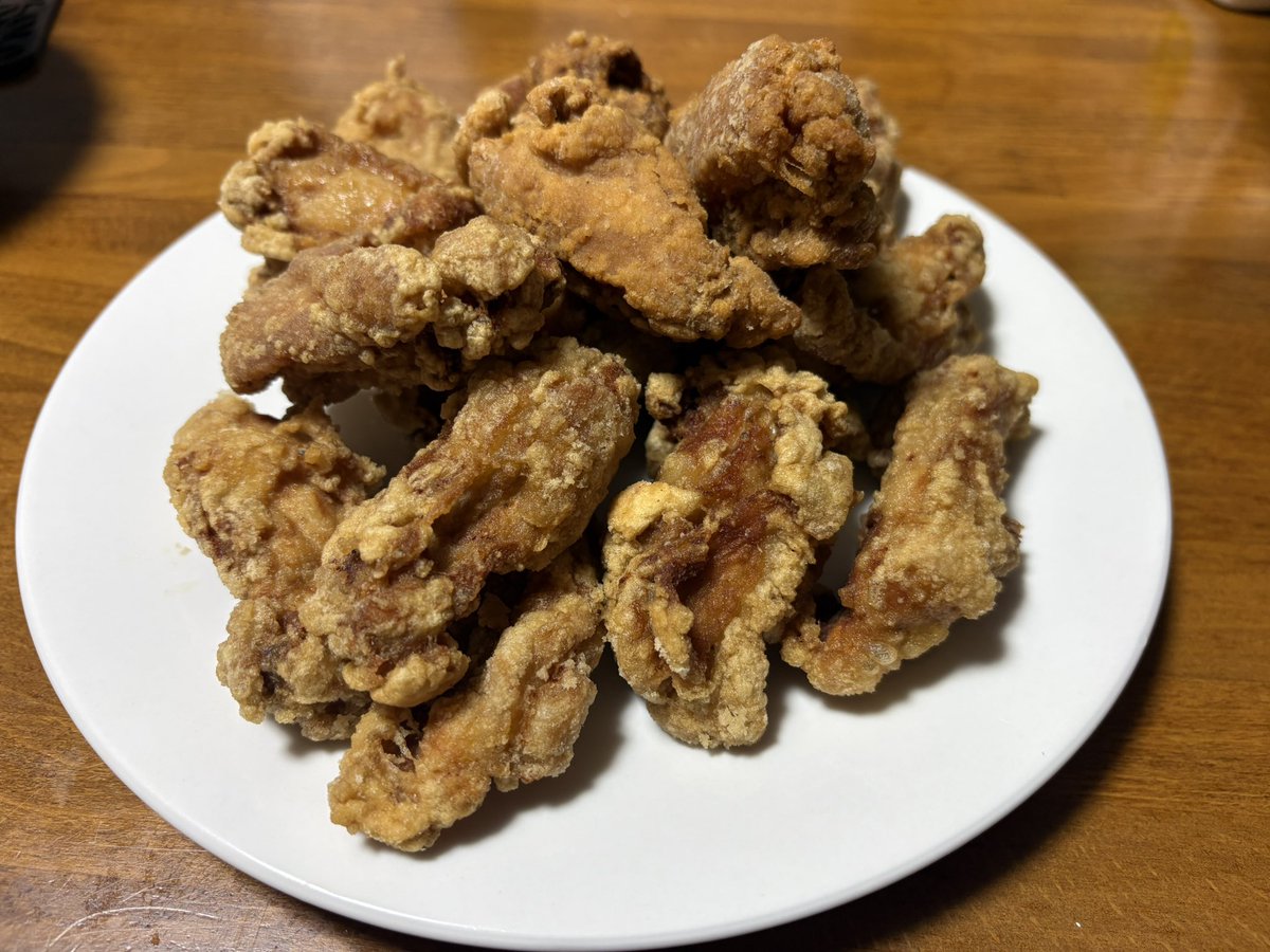 hiroppe626's tweet photo. 手羽が安かったので手羽揚げにしてみた https://t.co/jmSuhbsZh6