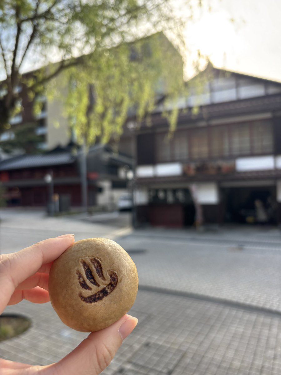 hs_oshimy's tweet photo. ♨️加賀温泉古総湯

GW明け初日だから
違う世界線に迷い込んだかと思うくらい人がいなかった！ https://t.co/7IVldq9ub5